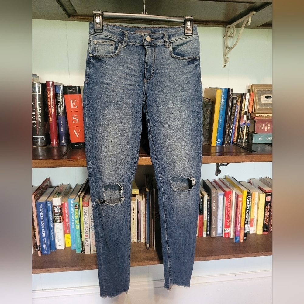 DL1961 distressed Chloe skinny jeans. Girls 14